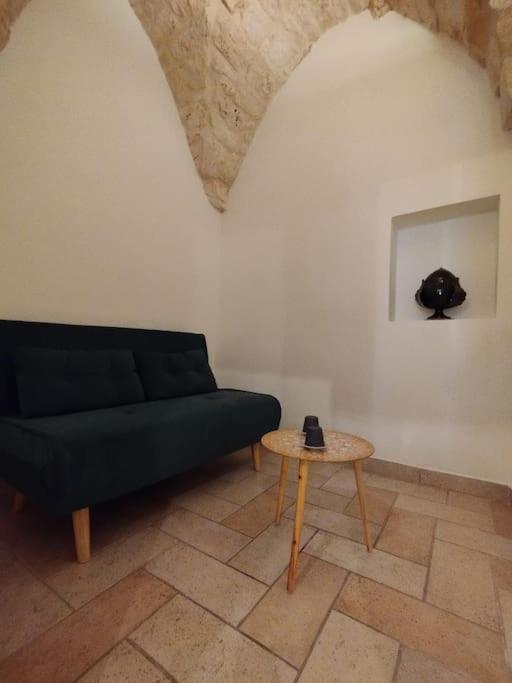 Ziella Ostuni
